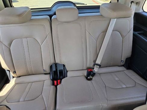 Certified 2024 Ford Expedition Limited AWD/4WD image 12