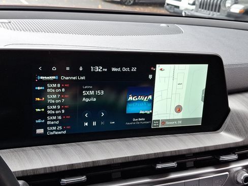 Used 2024 Kia Telluride EX w/ EX Captain's Chair Package image 16