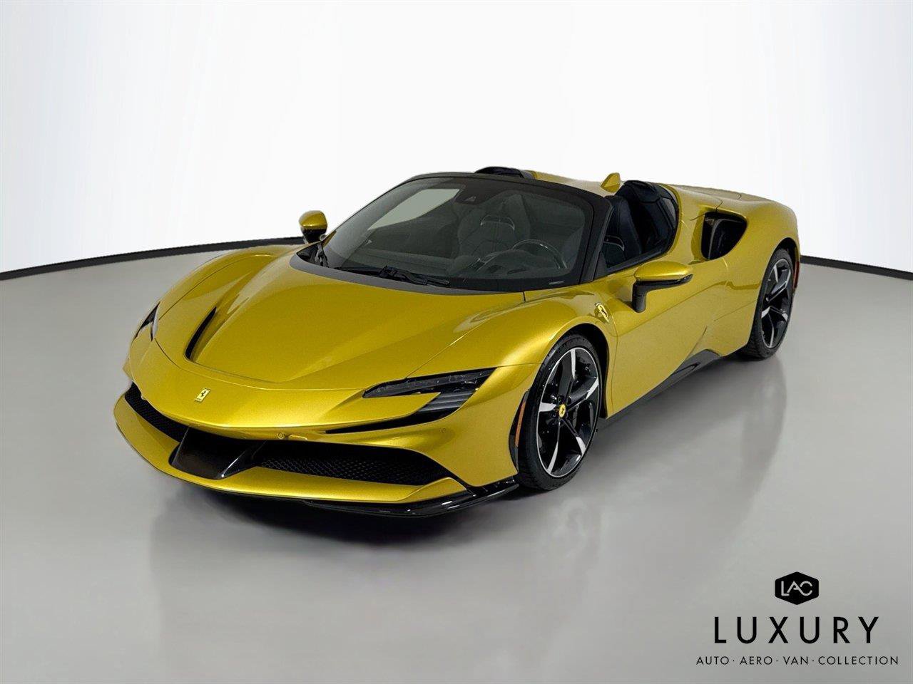 Used 2022 Ferrari SF90 Spider AWD/4WD image 3