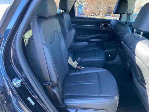 Certified 2023 Kia Sorento EX AWD/4WD image 27