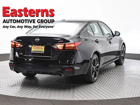 Used 2024 Nissan Altima 2.5 SR FWD image 5