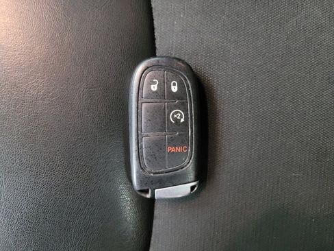 Used 2020 Jeep Cherokee Trailhawk w/ Cold Weather Group image 32