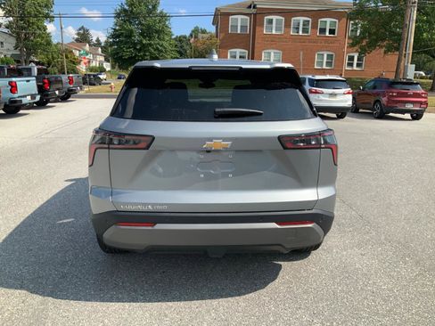 New 2026 Chevrolet Equinox LT w/ Convenience Package II AWD/4WD image 6