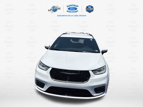 Used 2023 Chrysler Pacifica Touring-L w/ S Appearance Package AWD/4WD image 14