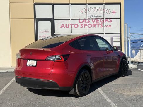 Used 2021 Tesla Model Y Long Range image 7