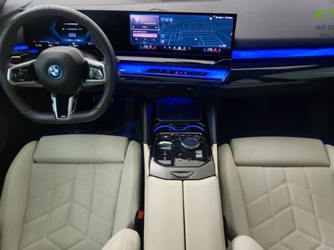 Used 2026 BMW i5 eDrive40 w/ M Sport Package RWD image 68