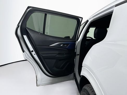 Used 2025 Chevrolet Equinox EV LT w/ Convenience Package FWD image 26