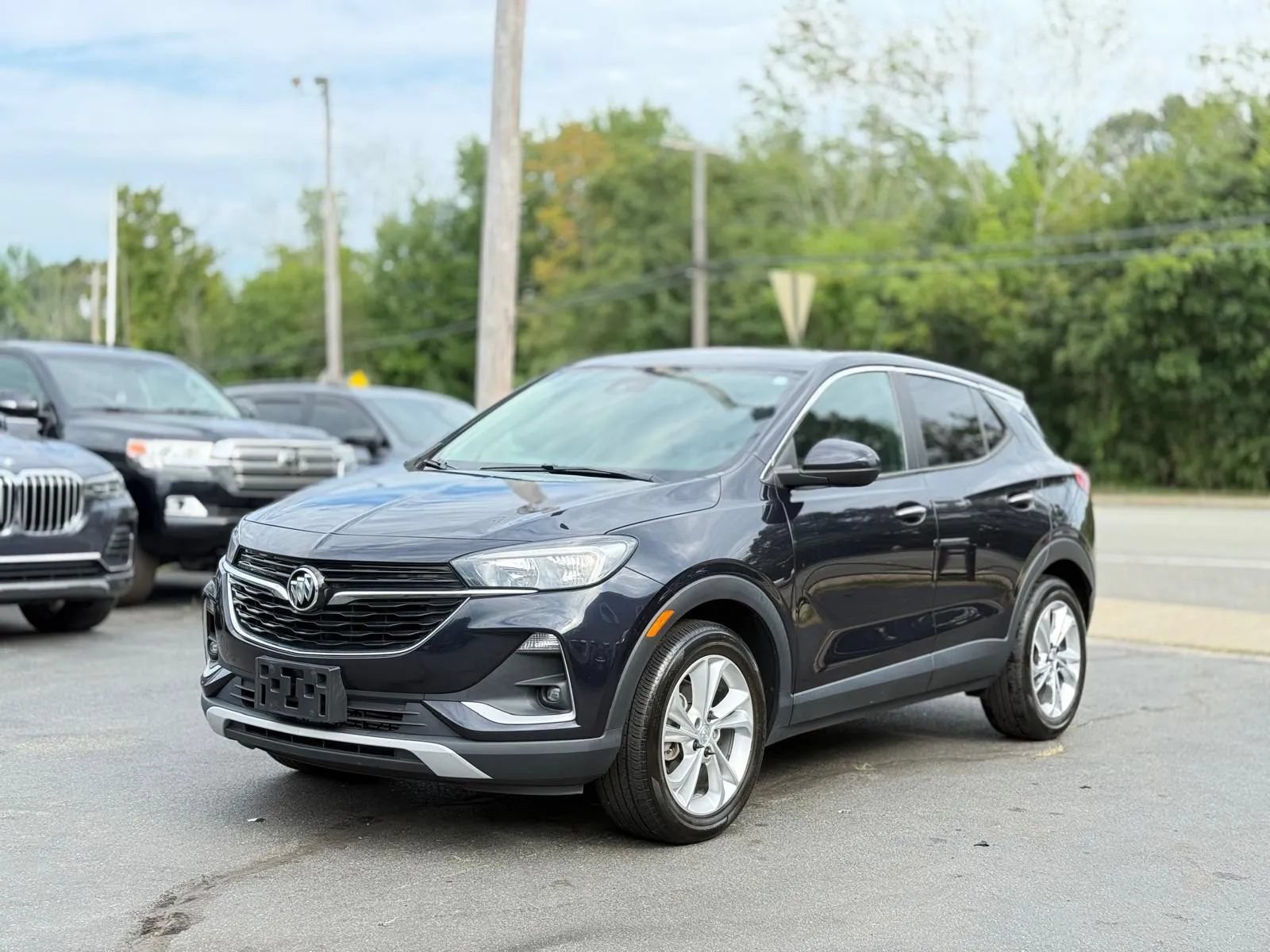 Used 2021 Buick Encore GX Preferred w/ Cold Weather Comfort Package FWD image 2