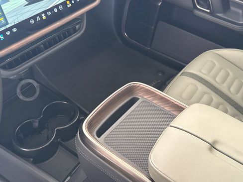 Used 2022 Rivian R1T Launch Edition AWD/4WD image 17