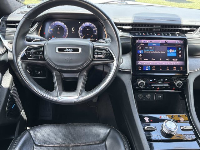 Used 2022 Jeep Grand Cherokee Overland AWD/4WD image 25
