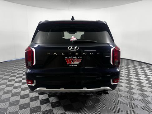 Used 2022 Hyundai Palisade Calligraphy image 16