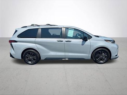 Certified 2026 Toyota Sienna XSE AWD/4WD image 7