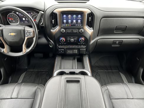Used 2021 Chevrolet Silverado 1500 High Country w/ Technology Package AWD/4WD image 33