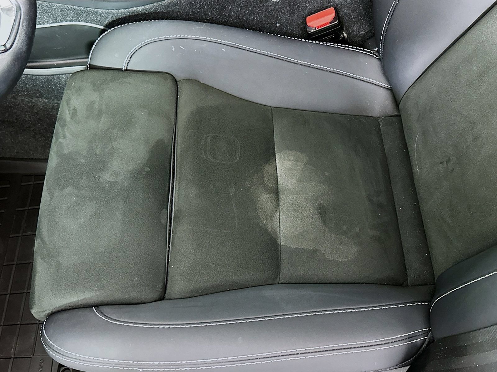 Used 2023 Volvo XC40 Recharge Ultimate w/ Protection Package Premier AWD/4WD image 19