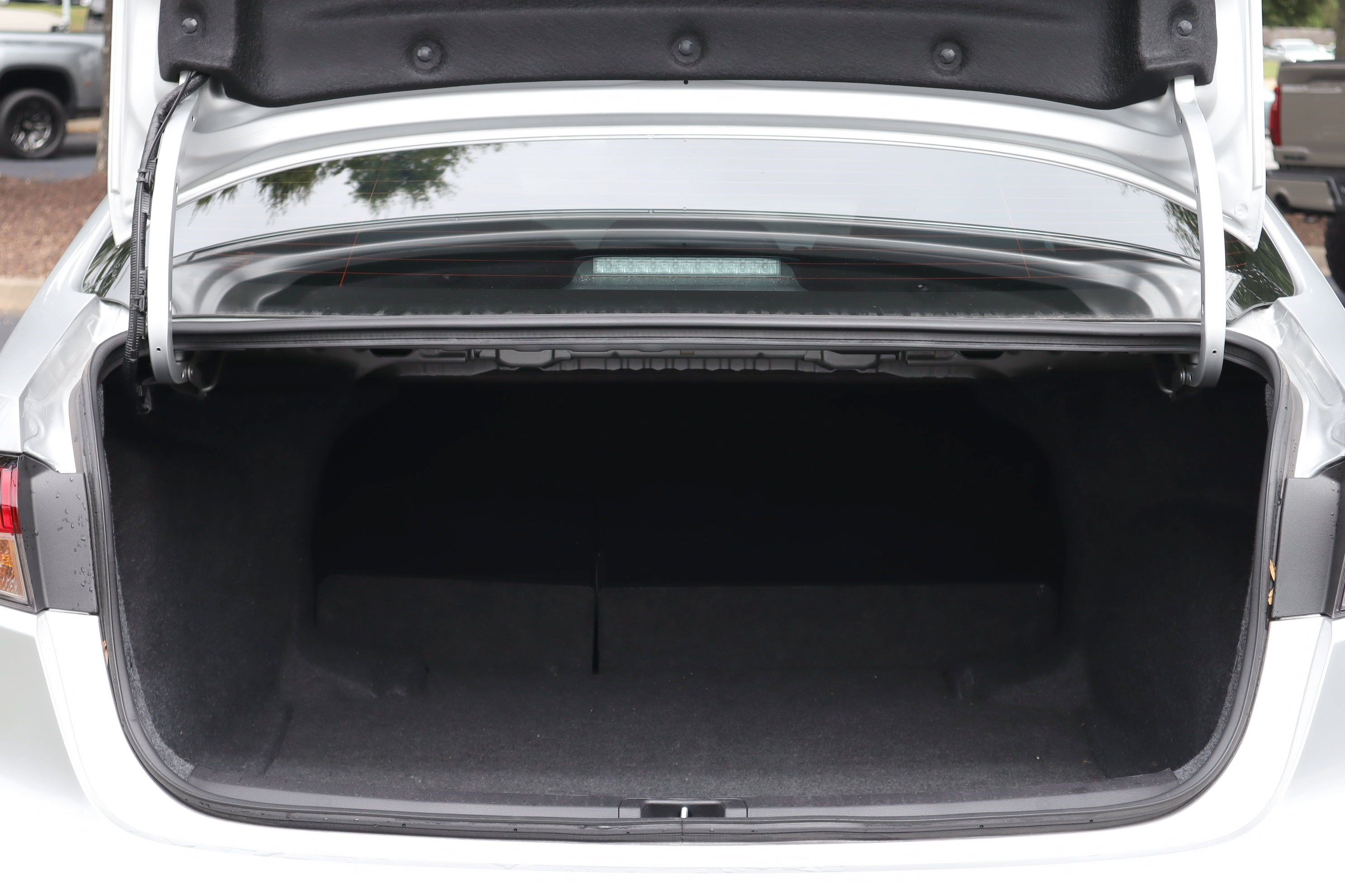 Used 2026 Toyota Corolla SE FWD image 29