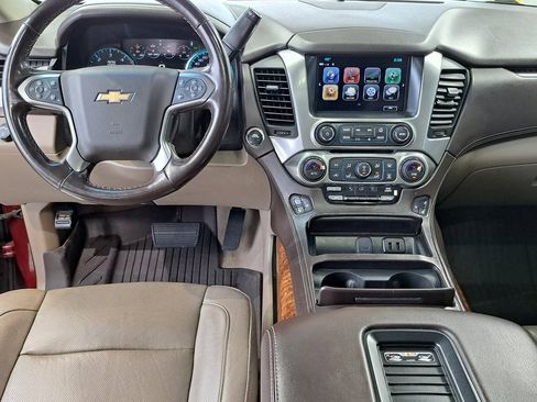 Used 2019 Chevrolet Suburban Premier image 32