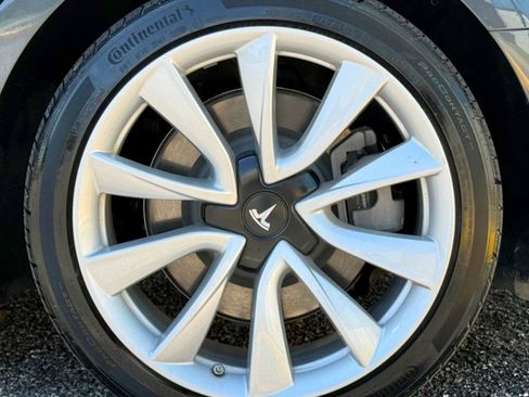 Used 2018 Tesla Model 3 Long Range AWD/4WD image 15
