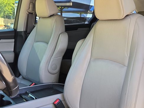 Certified 2019 Honda Odyssey EX-L image 13