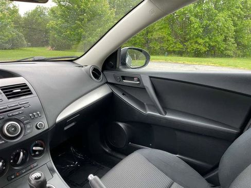 Used 2012 MAZDA MAZDA3 i Touring FWD image 71