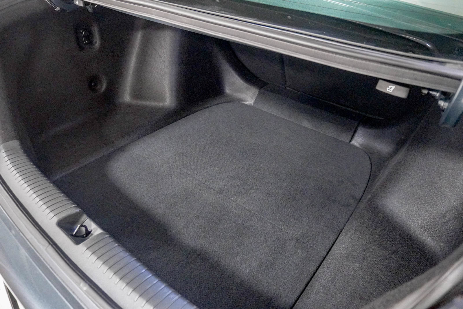 Used 2023 Honda Accord EX image 9