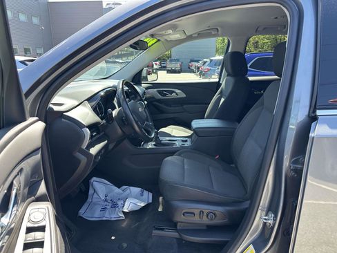 Used 2021 Chevrolet Traverse LT AWD/4WD image 17