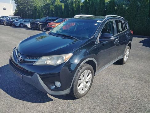 Used 2014 Toyota RAV4 Limited AWD/4WD image 2