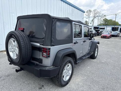 Used 2018 Jeep Wrangler Unlimited Sport S AWD/4WD image 8