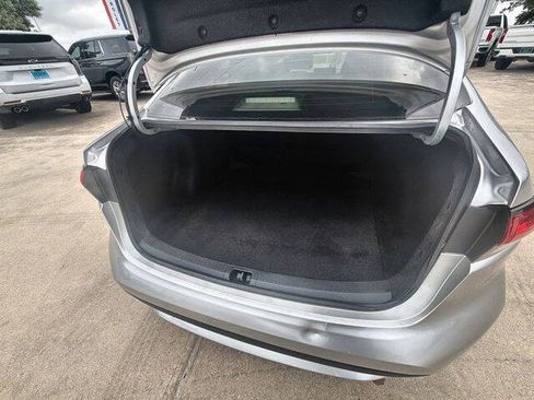 Used 2022 Toyota Corolla LE w/ LE Convenience Package FWD image 24