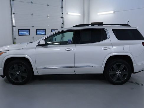 Used 2019 GMC Acadia Denali w/ Technology Package image 4