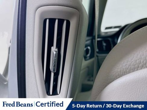 Used 2022 Volvo V60 T5 Cross Country w/ Advanced Package image 28