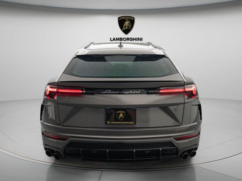 Used 2022 Lamborghini Urus AWD/4WD image 5