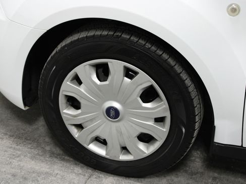 Used 2019 Ford Transit Connect XLT image 10