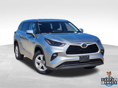Used 2024 Toyota Highlander LE
