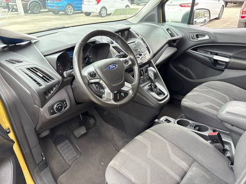 Used 2017 Ford Transit Connect XLT image 6