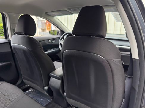 Used 2020 Kia Forte LXS FWD image 28