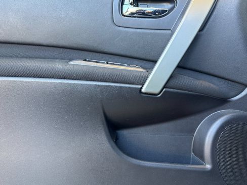 Used 2013 Nissan Rogue S w/ Special Edition Pkg FWD image 11