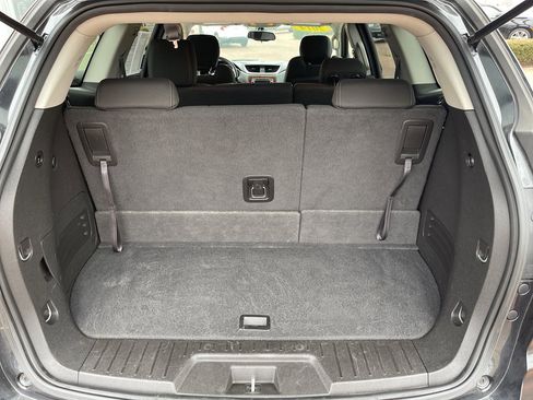 Used 2014 Chevrolet Traverse LT image 11