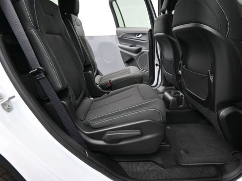 New 2025 Jeep Grand Cherokee L Laredo w/ Luxury Tech Group I image 16