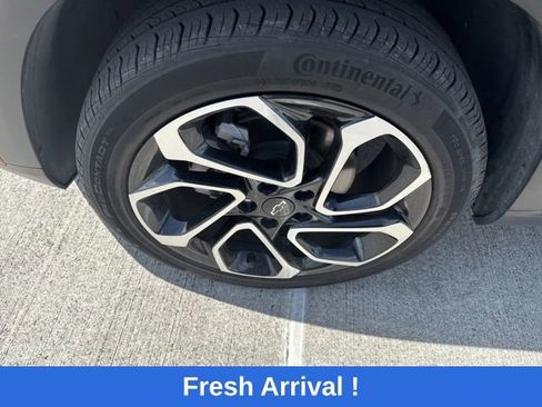Used 2024 Chevrolet Trax RS FWD image 18