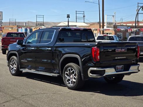 Used 2022 GMC Sierra 1500 SLT w/ SLT Premium Plus Package AWD/4WD image 3