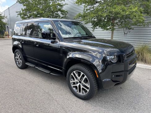 New 2026 Land Rover Defender 110 X-Dynamic SE AWD/4WD image 4