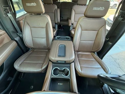 Used 2024 Chevrolet Tahoe High Country w/ Premium Package image 21