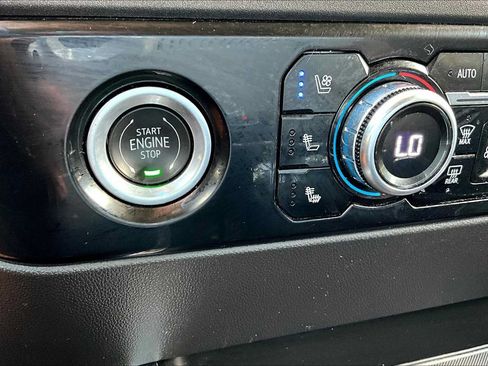 Used 2022 GMC Sierra 1500 SLT w/ SLT Convenience Package RWD image 35