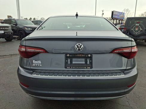 Used 2021 Volkswagen Jetta SE w/ SE Cold Weather Package image 5