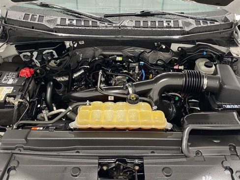 Used 2019 Ford F150 XLT image 12