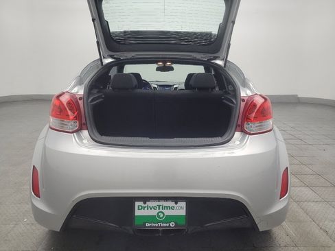 Used 2017 Hyundai Veloster Value Edition FWD image 29