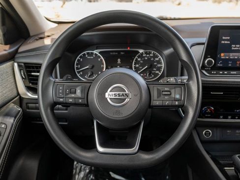 Used 2021 Nissan Rogue SV image 21