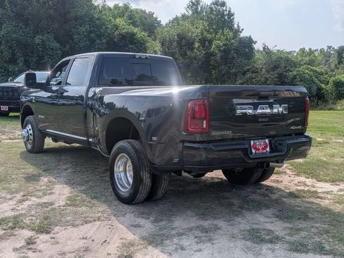 New 2026 RAM 3500 Laramie AWD/4WD image 5