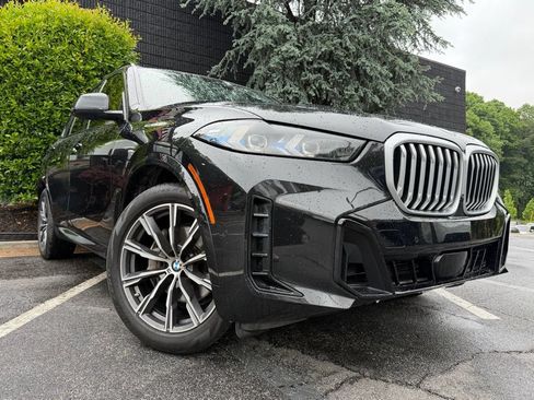 Used 2024 BMW X5 xDrive40i w/ M Sport Package AWD/4WD image 8