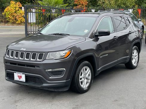 Used 2019 Jeep Compass Sport FWD image 3